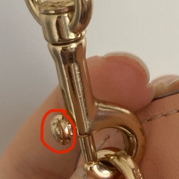 Authentic Coach phone crossbody in signature canvas - Picture 6 of 6